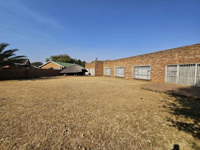 4 Bedroom House for Sale For Sale in Vanderbijlpark - MR688808