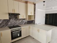  of property in Bendor