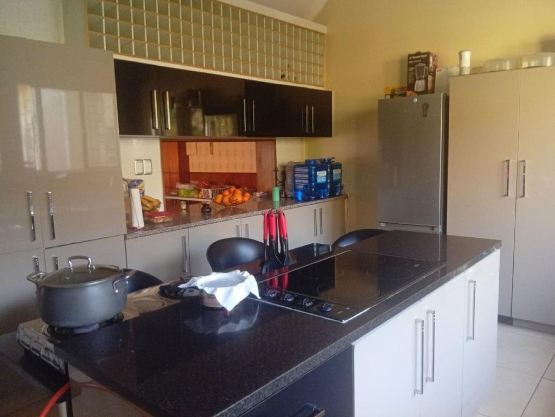  of property in Queensburgh