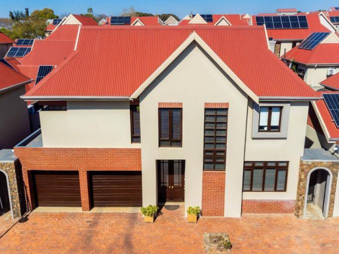 3 Bedroom Duplex for Sale For Sale in Heritage Hill - MR688829