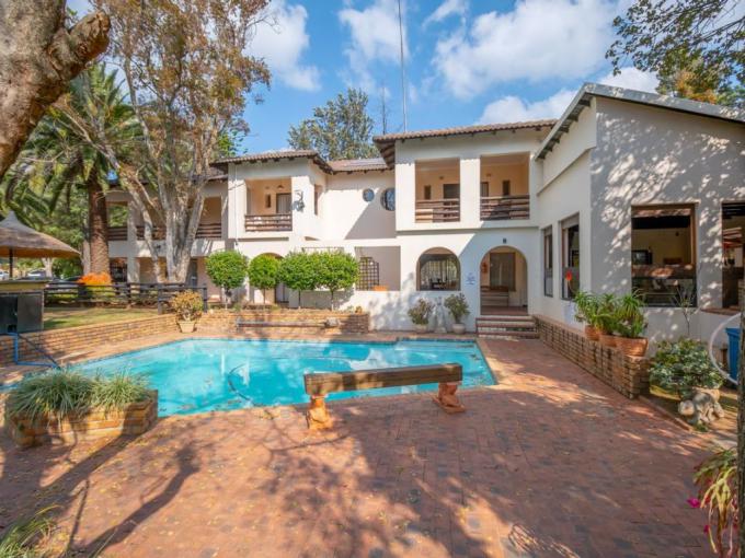 6 Bedroom House for Sale For Sale in Bryanston - MR688850