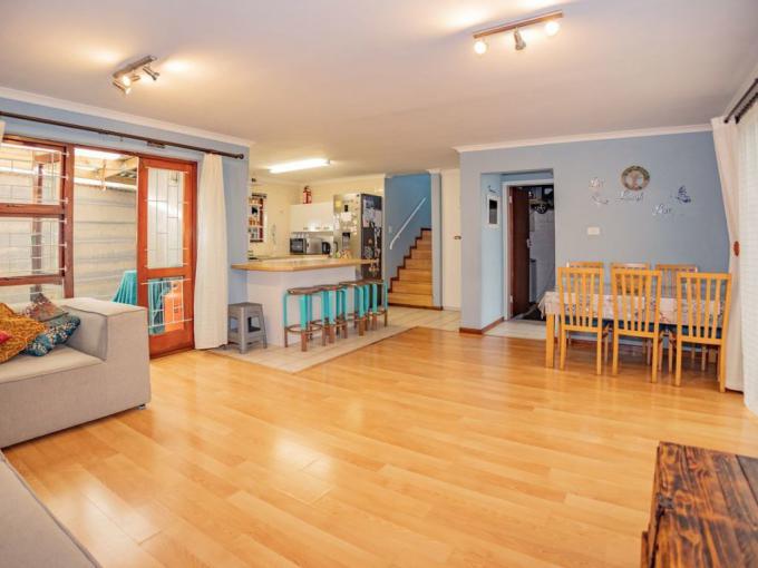 3 Bedroom Duplex for Sale For Sale in Oakdale - MR688852