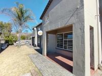  of property in Geelhoutpark