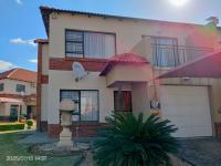 3 Bedroom 2 Bathroom Duplex to Rent for sale in Waterval East
