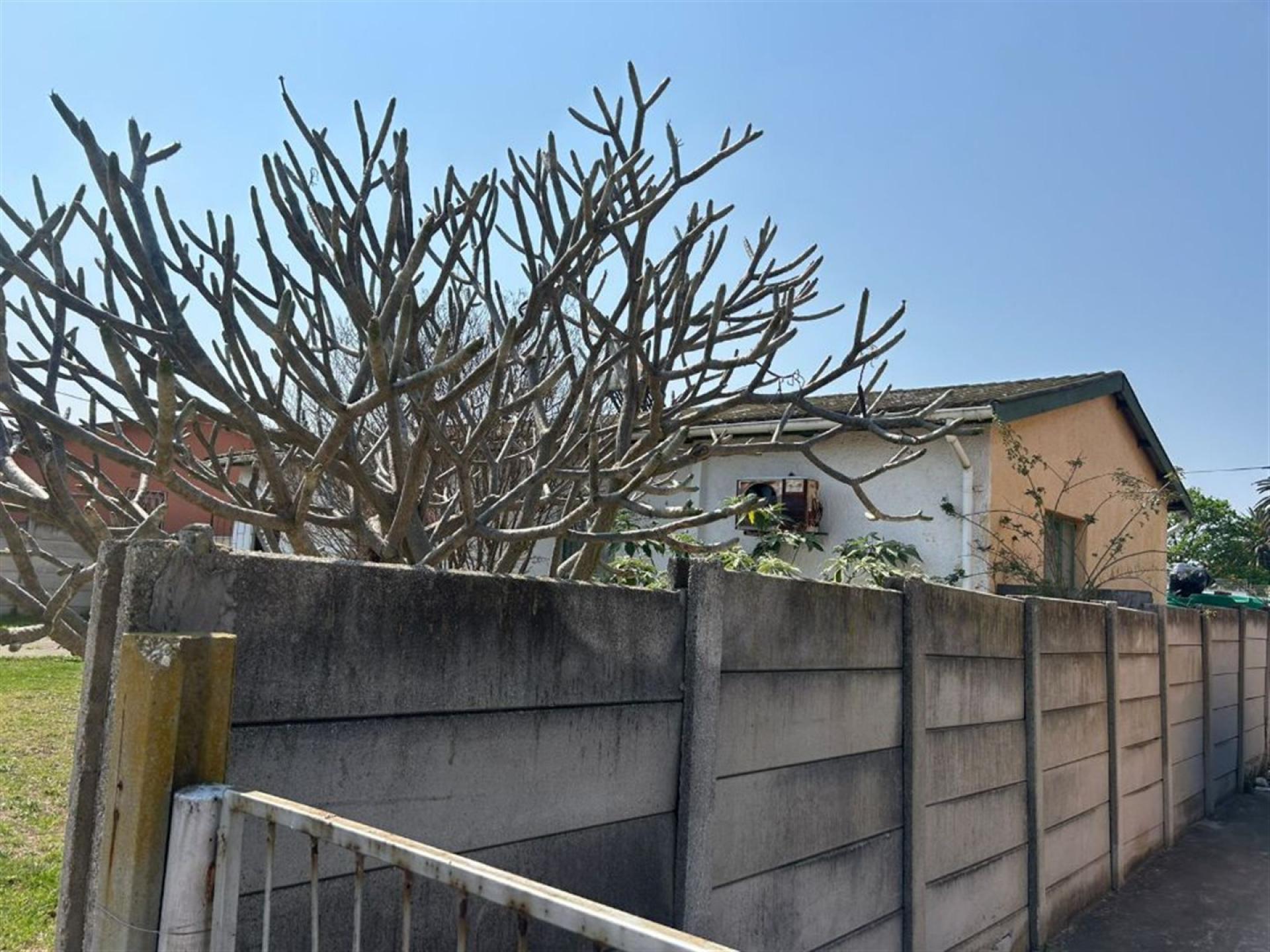 Front View of property in Uitenhage