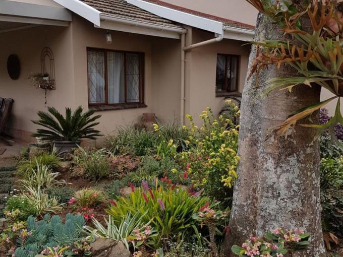 2 Bedroom Apartment to Rent in Hillcrest - KZN - Property to rent - MR688903