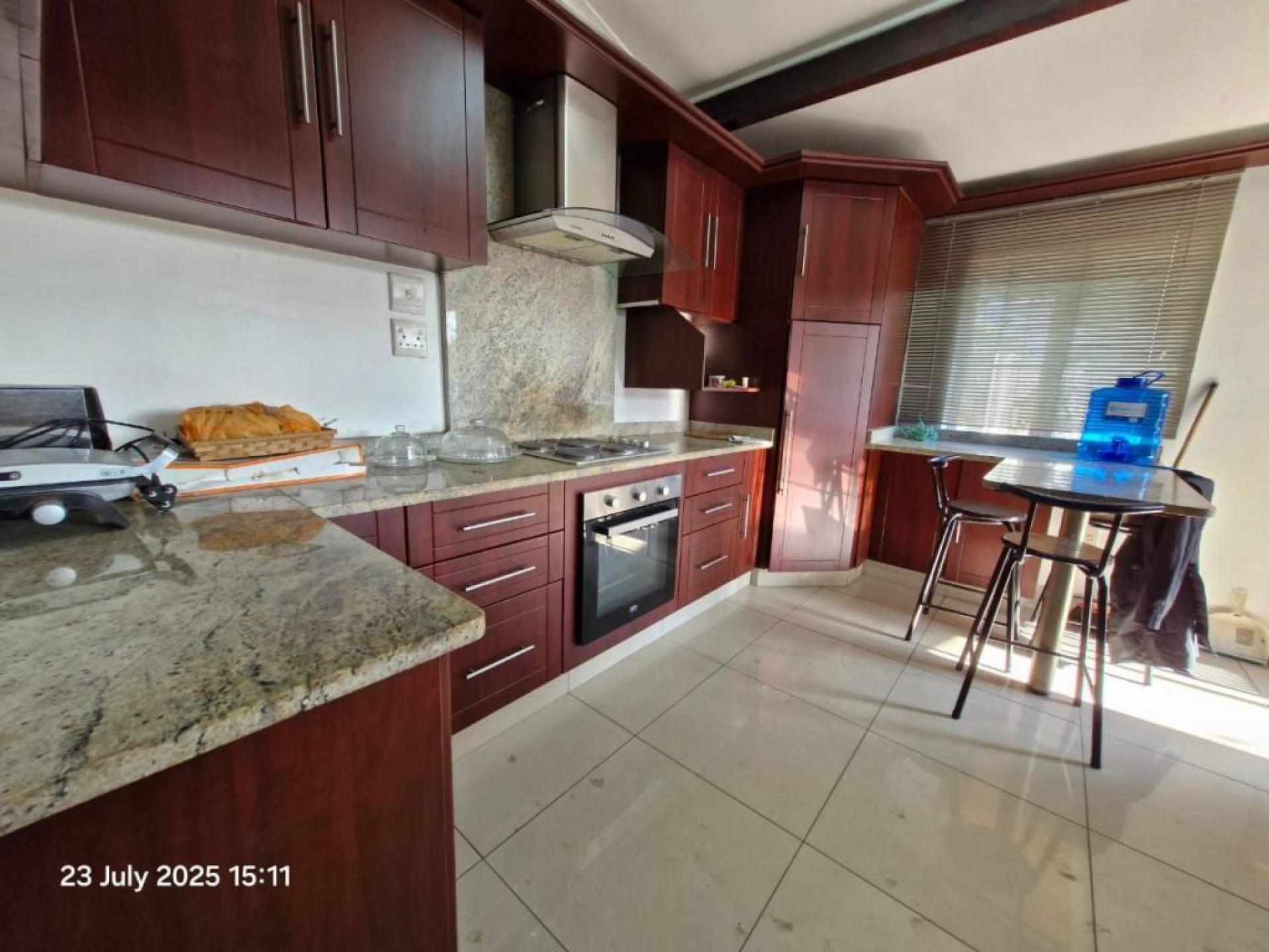  of property in Queensburgh