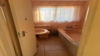 Bathroom 1 of property in Soshanguve