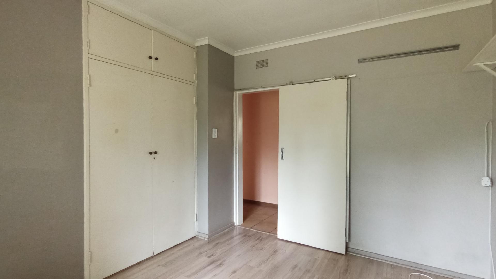 Bed Room 1 - 36 square meters of property in Croydon