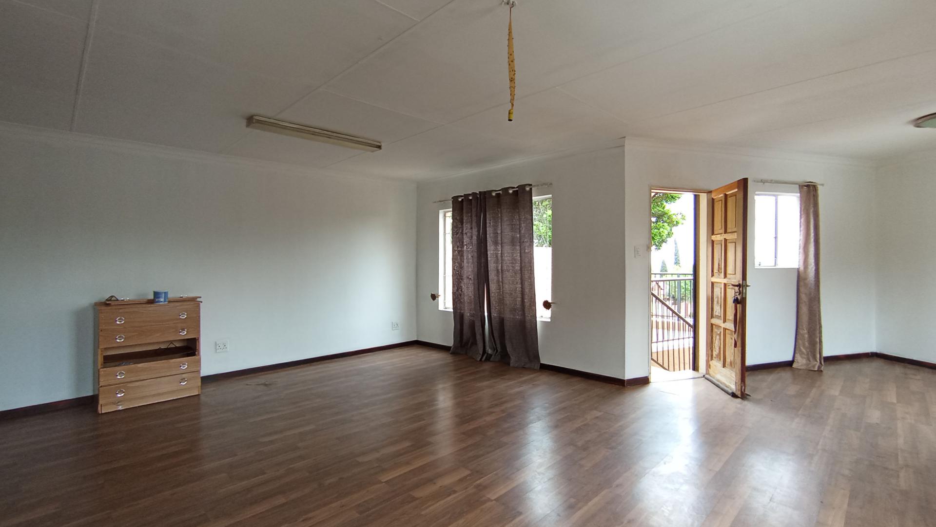 Bed Room 1 - 36 square meters of property in Croydon