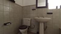 Bathroom 1 - 14 square meters of property in Croydon