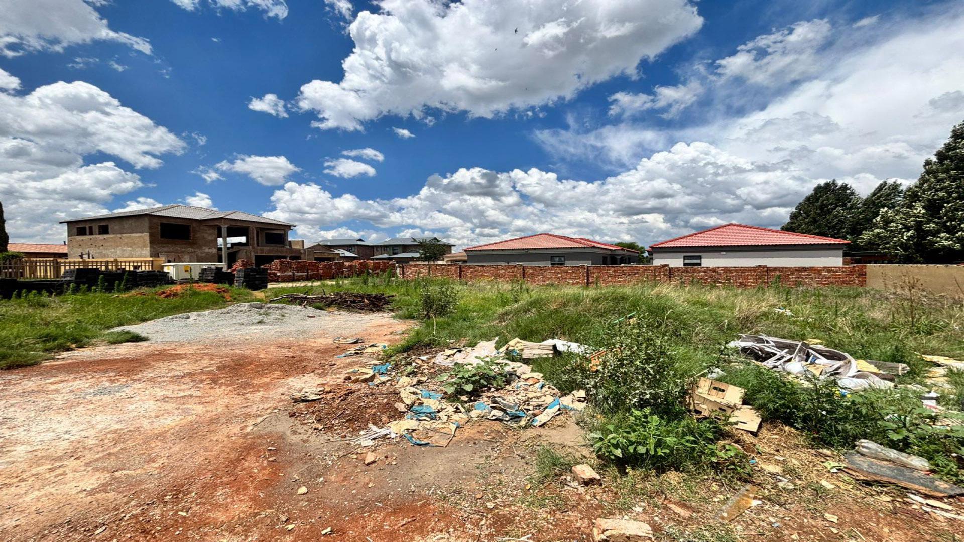 Spaces of property in Flamwood