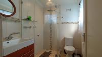 Bathroom 1 - 11 square meters of property in Bryanston