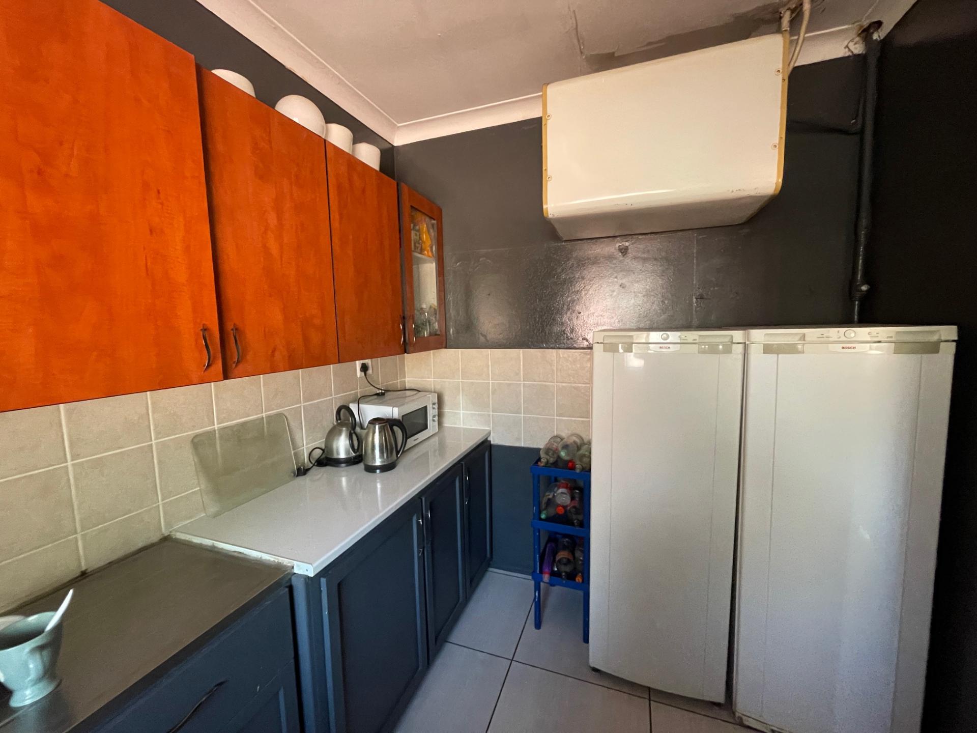  of property in Sunnyside