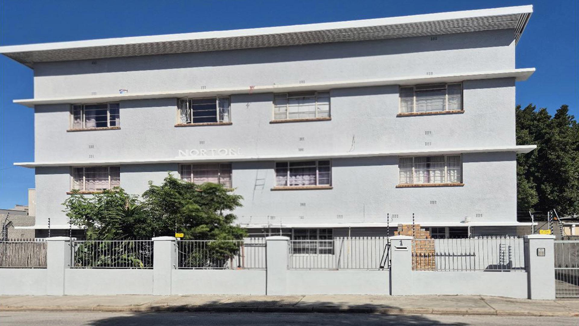 Front View of property in Port Elizabeth Central