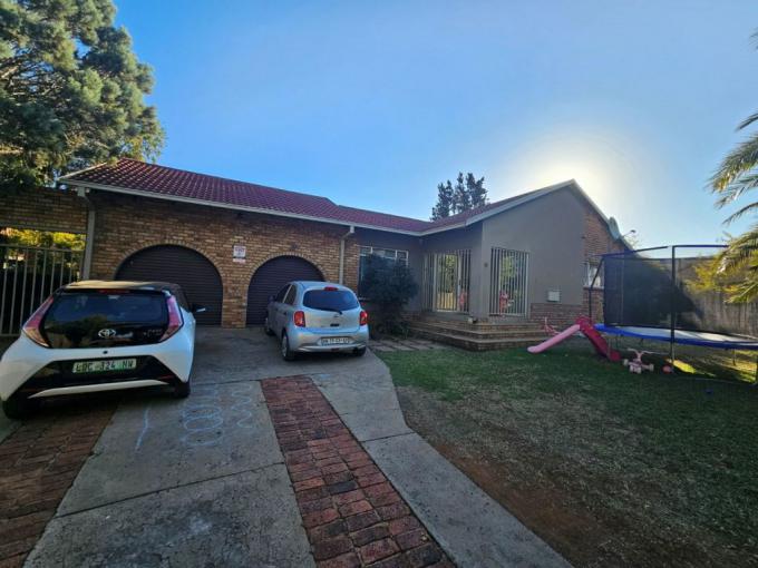 3 Bedroom House to Rent in Wilkoppies - Property to rent - MR689047