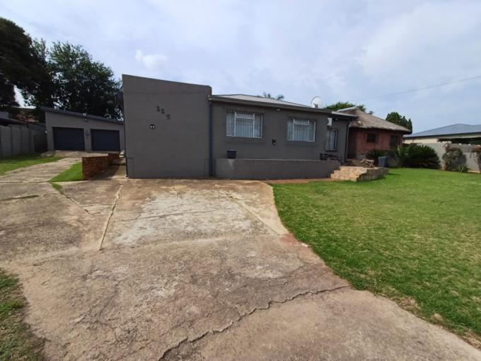 4 Bedroom House for Sale For Sale in Florida - MR689060