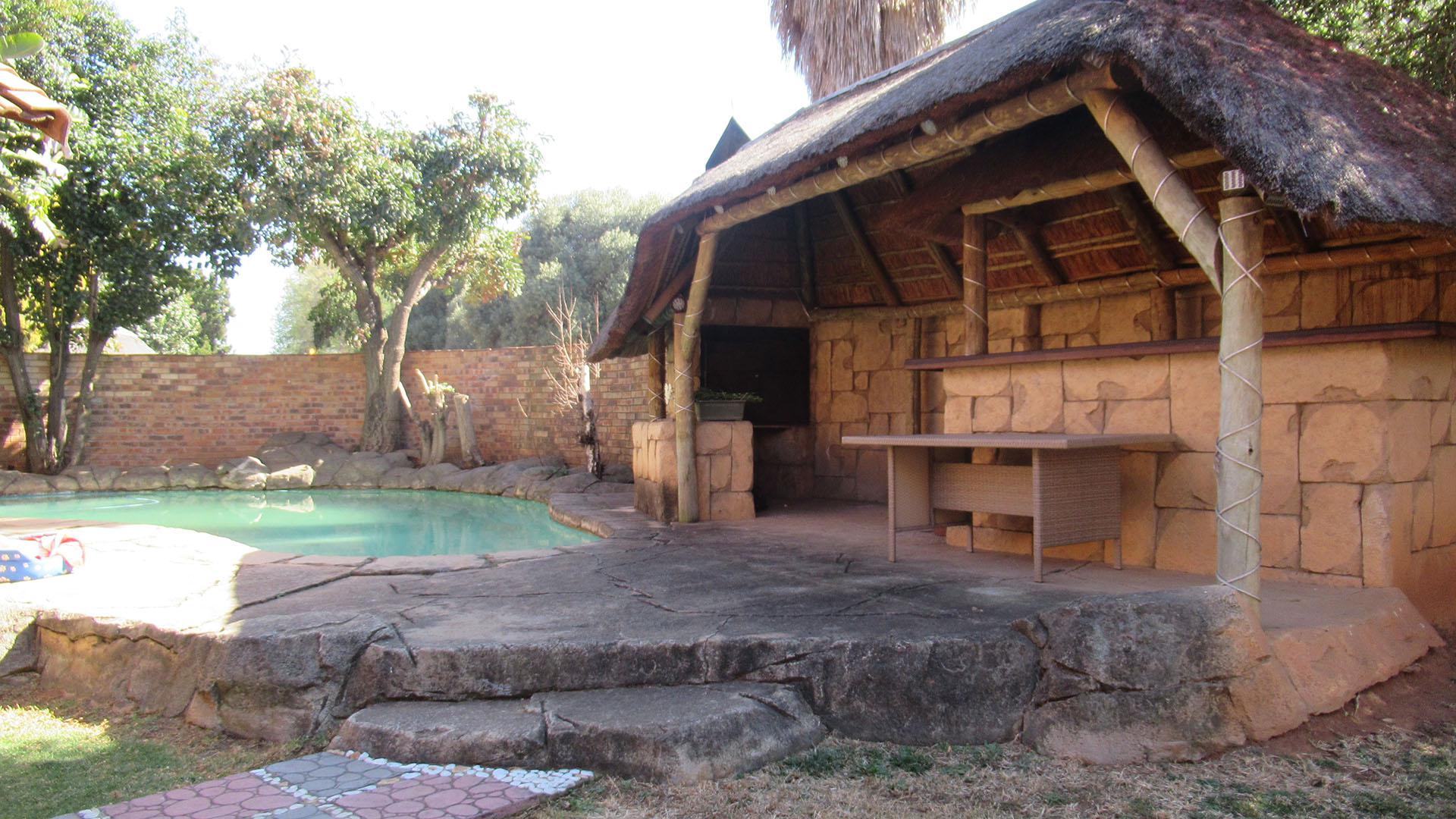 Backyard of property in Alan Manor