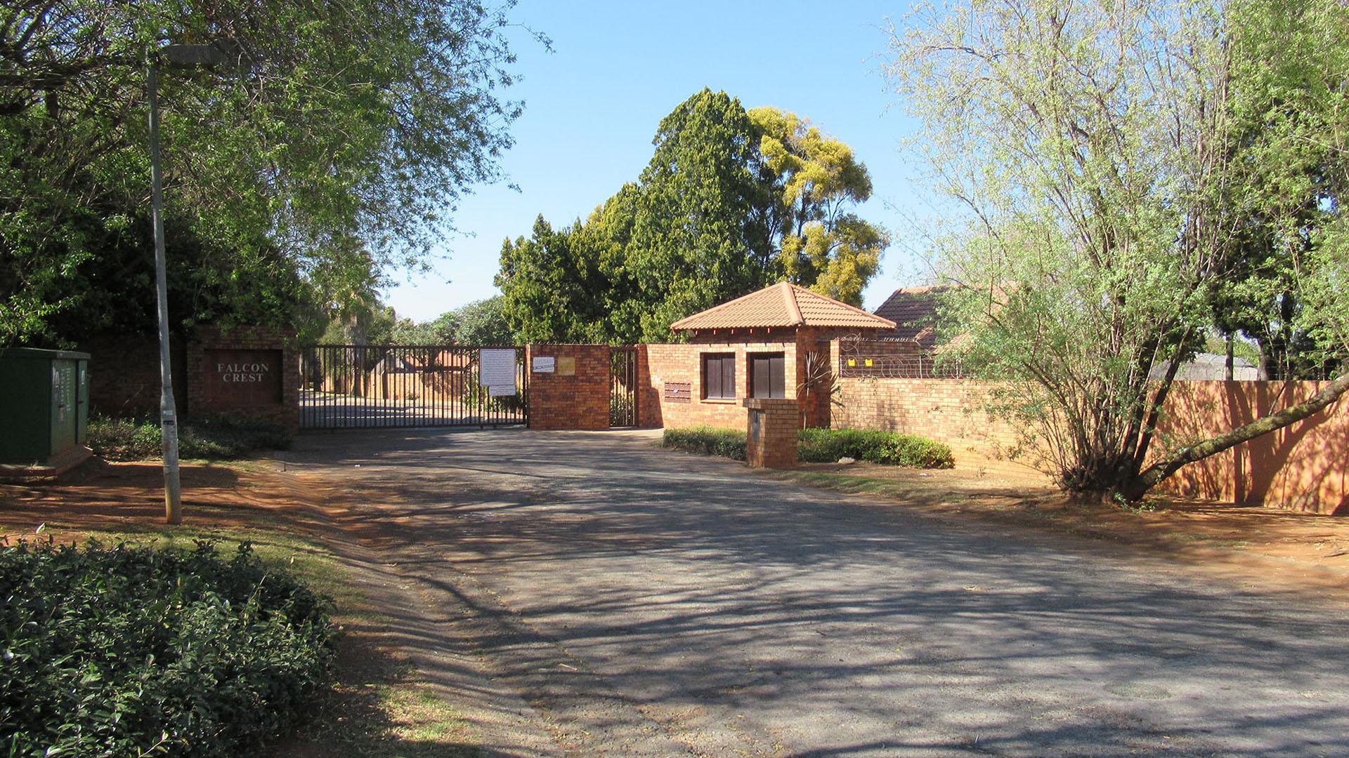 Front View of property in Alan Manor