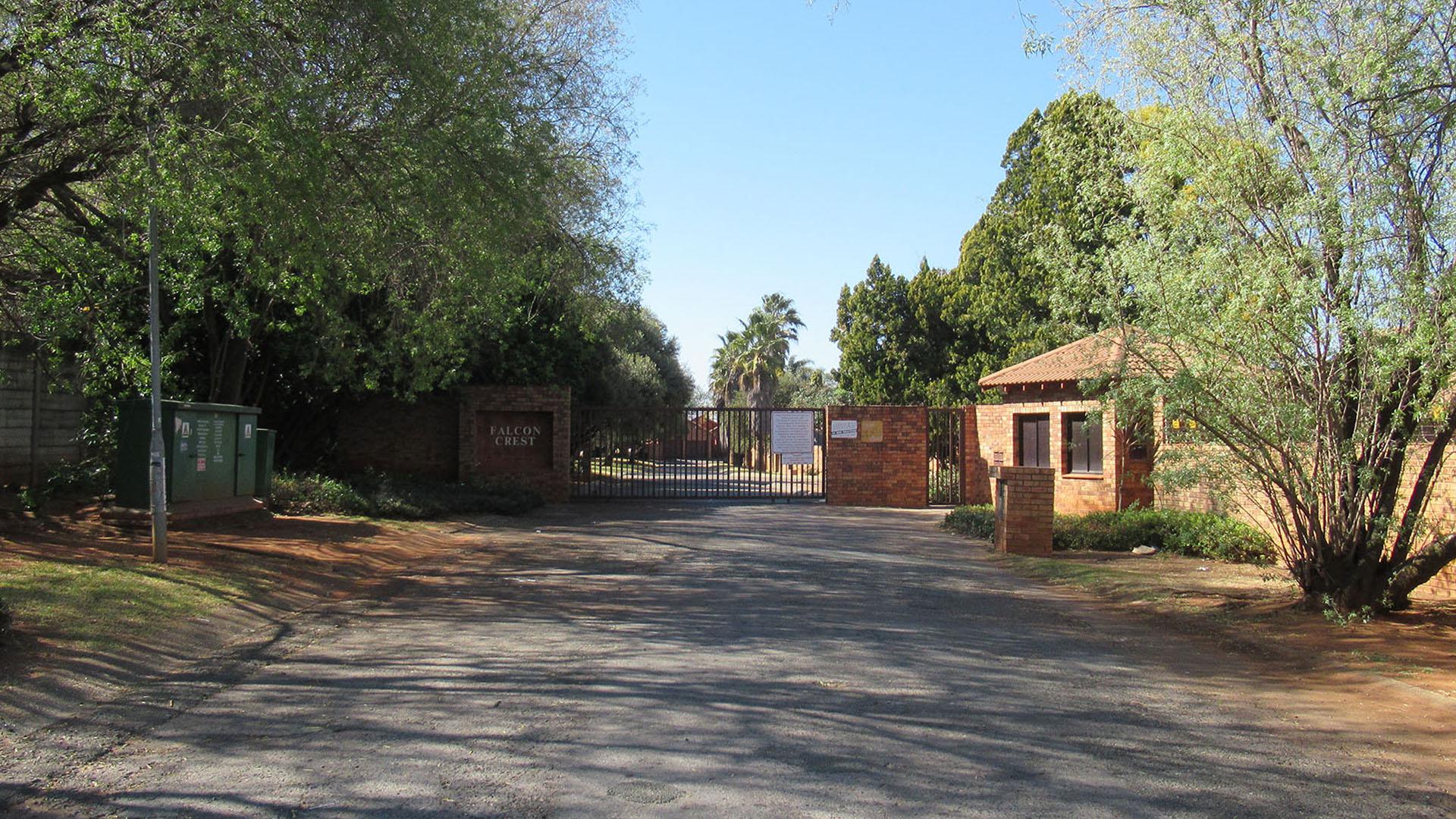 Front View of property in Alan Manor