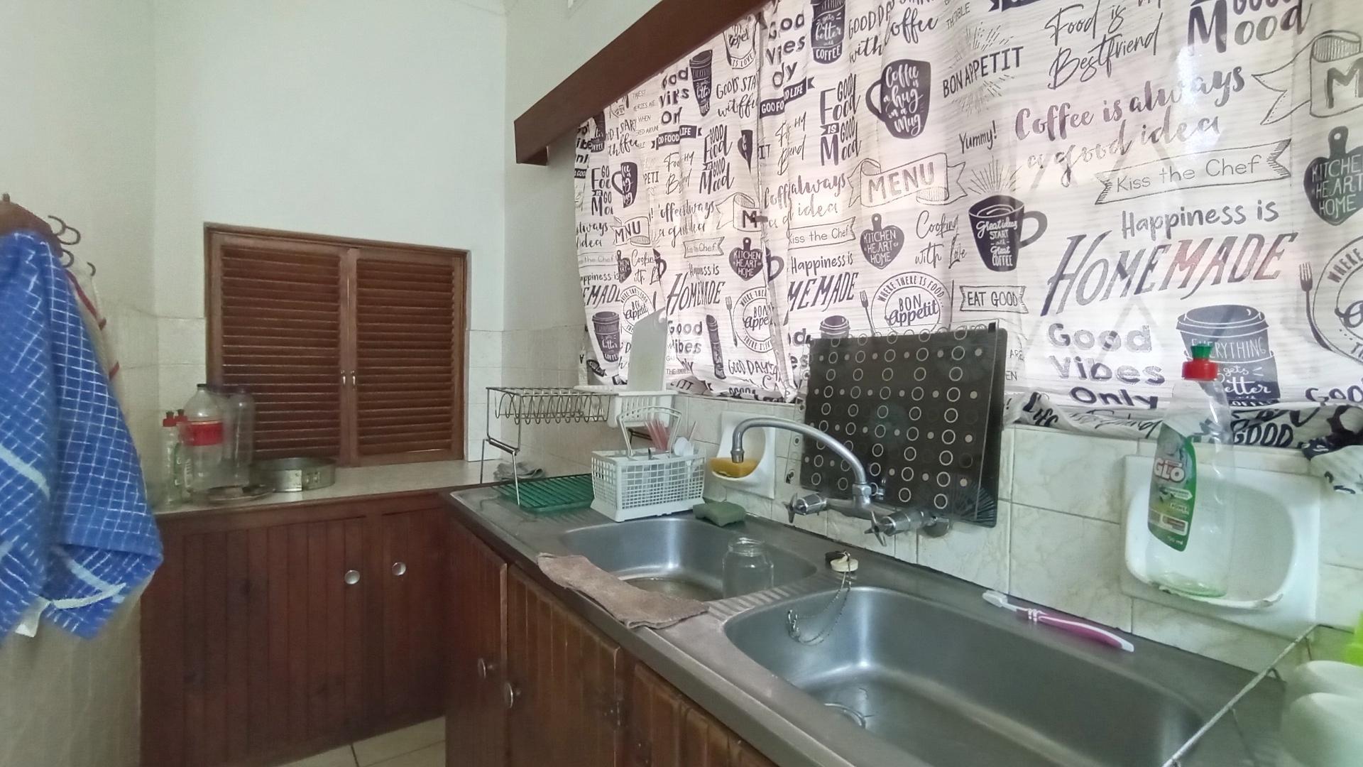Kitchen - 29 square meters of property in Port Edward