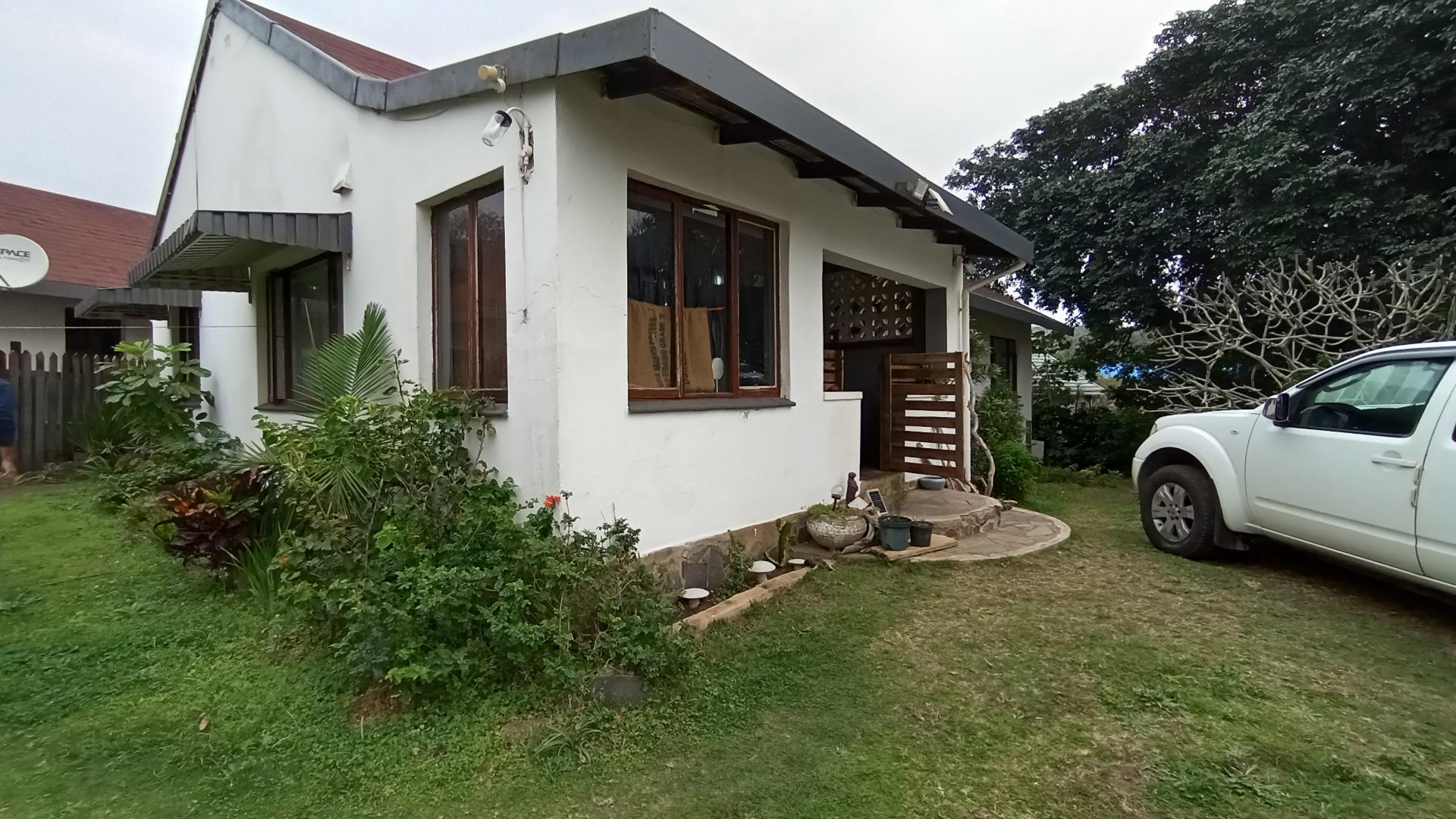 Front View of property in Port Edward