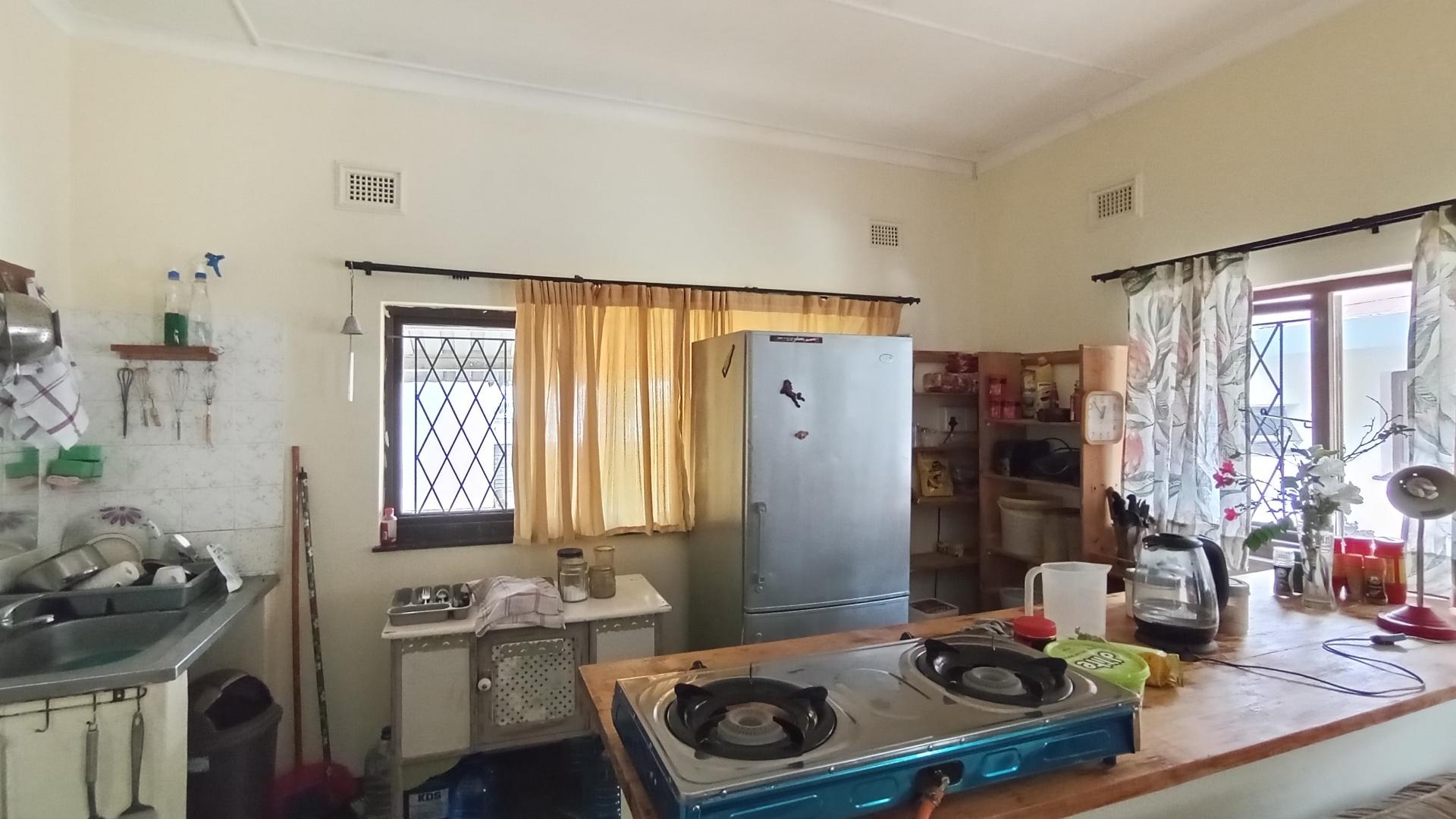 Kitchen - 29 square meters of property in Port Edward