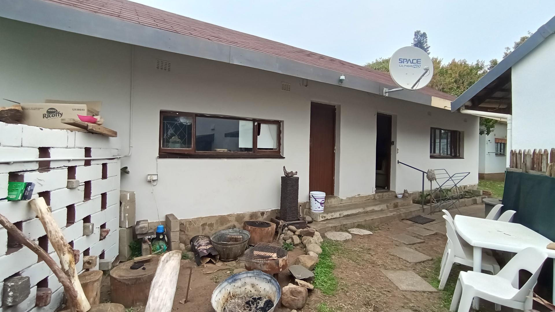 Front View of property in Port Edward