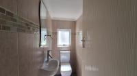 Guest Toilet - 3 square meters of property in Vanderbijlpark