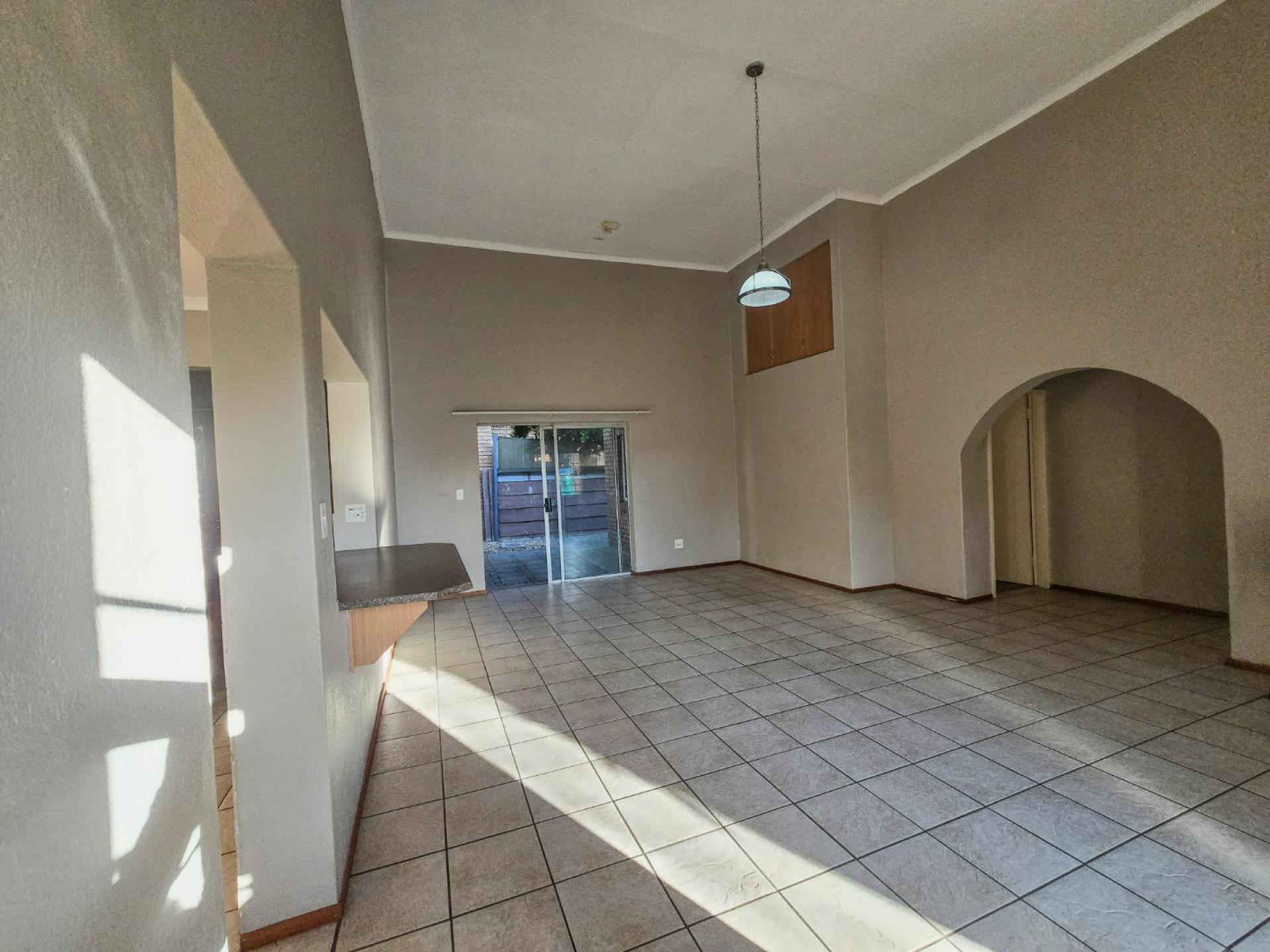  of property in Bendor