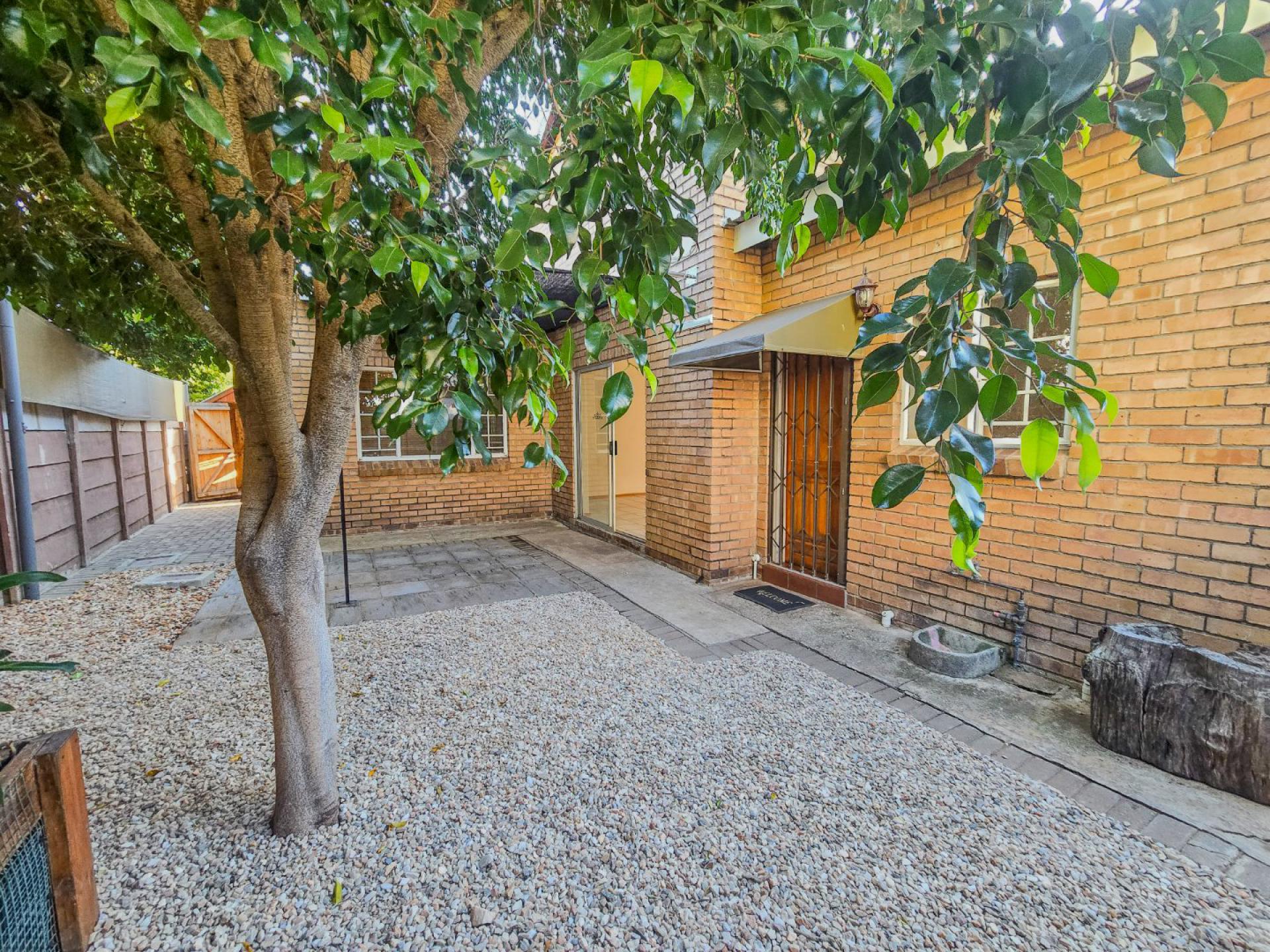  of property in Bendor