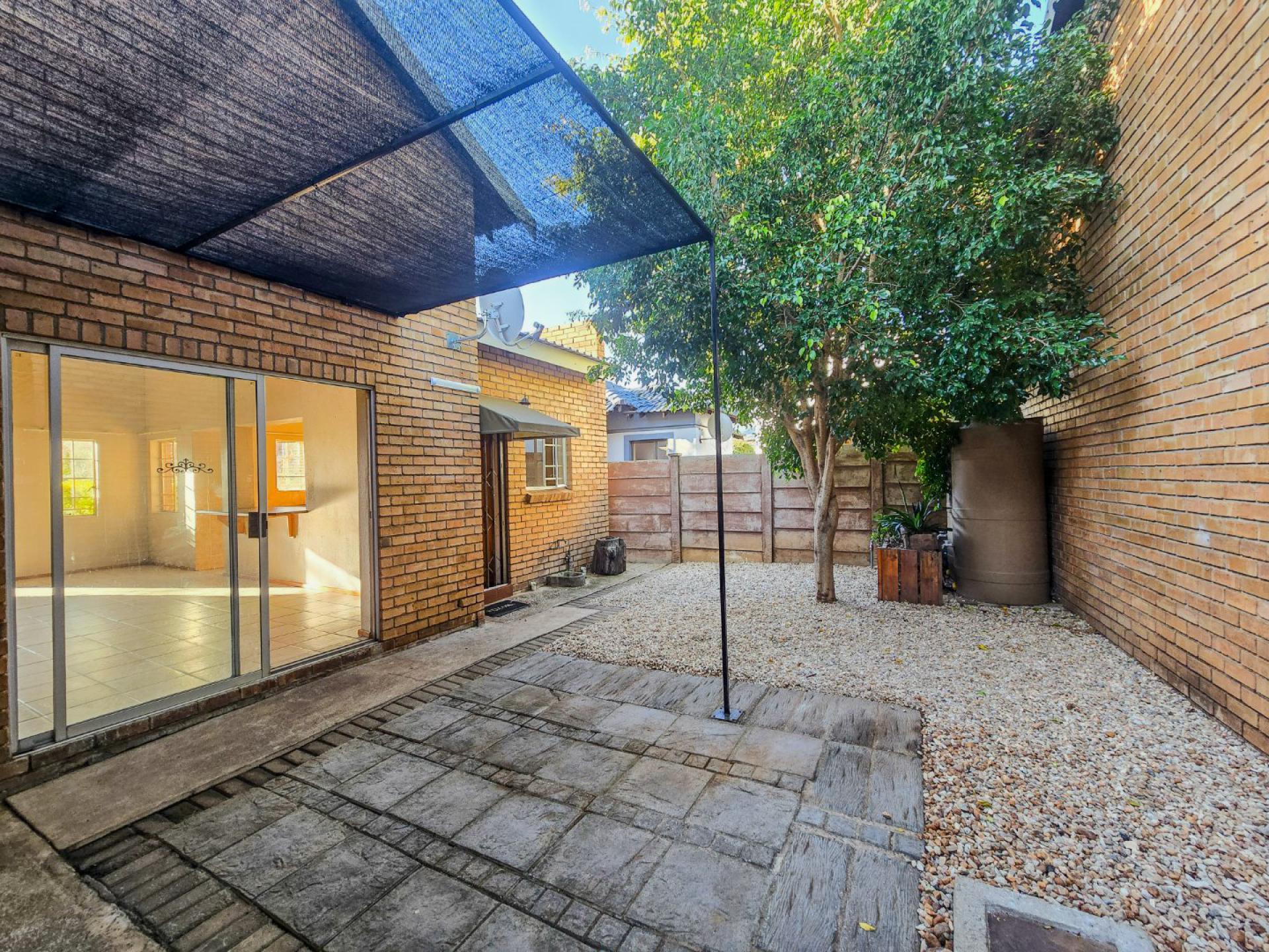  of property in Bendor