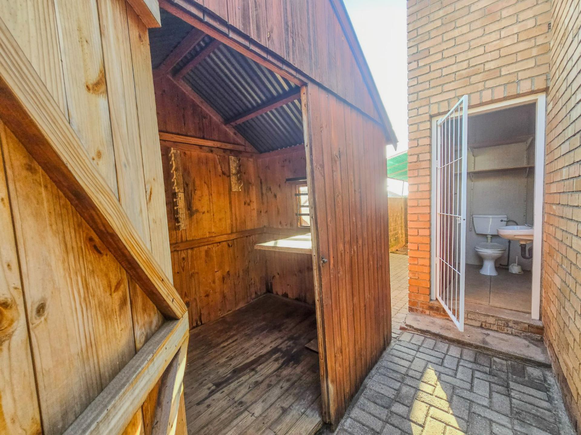  of property in Bendor