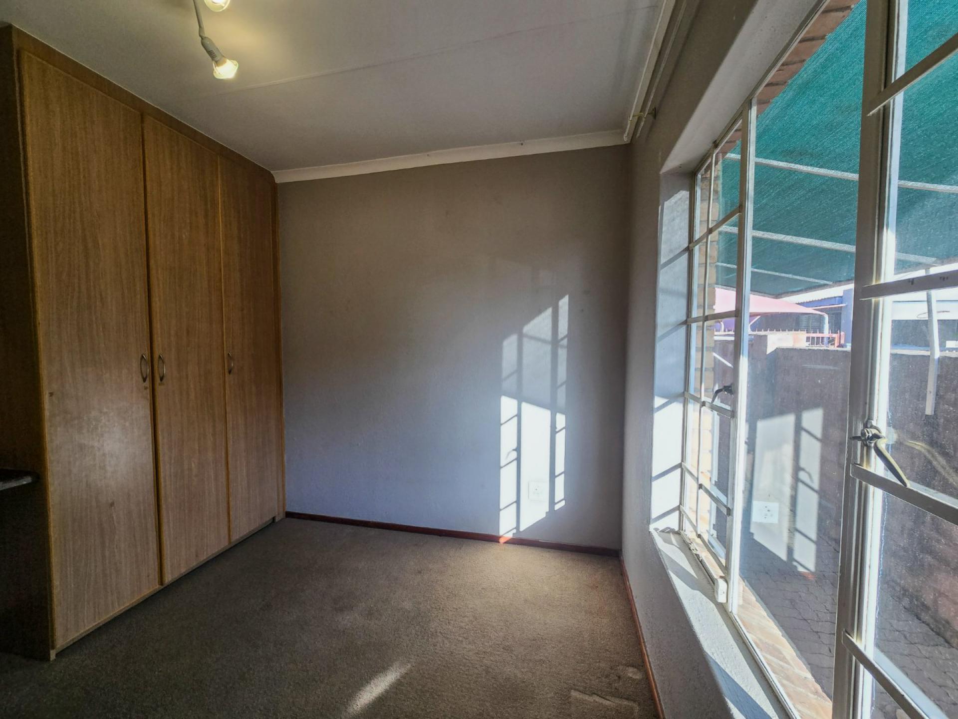  of property in Bendor