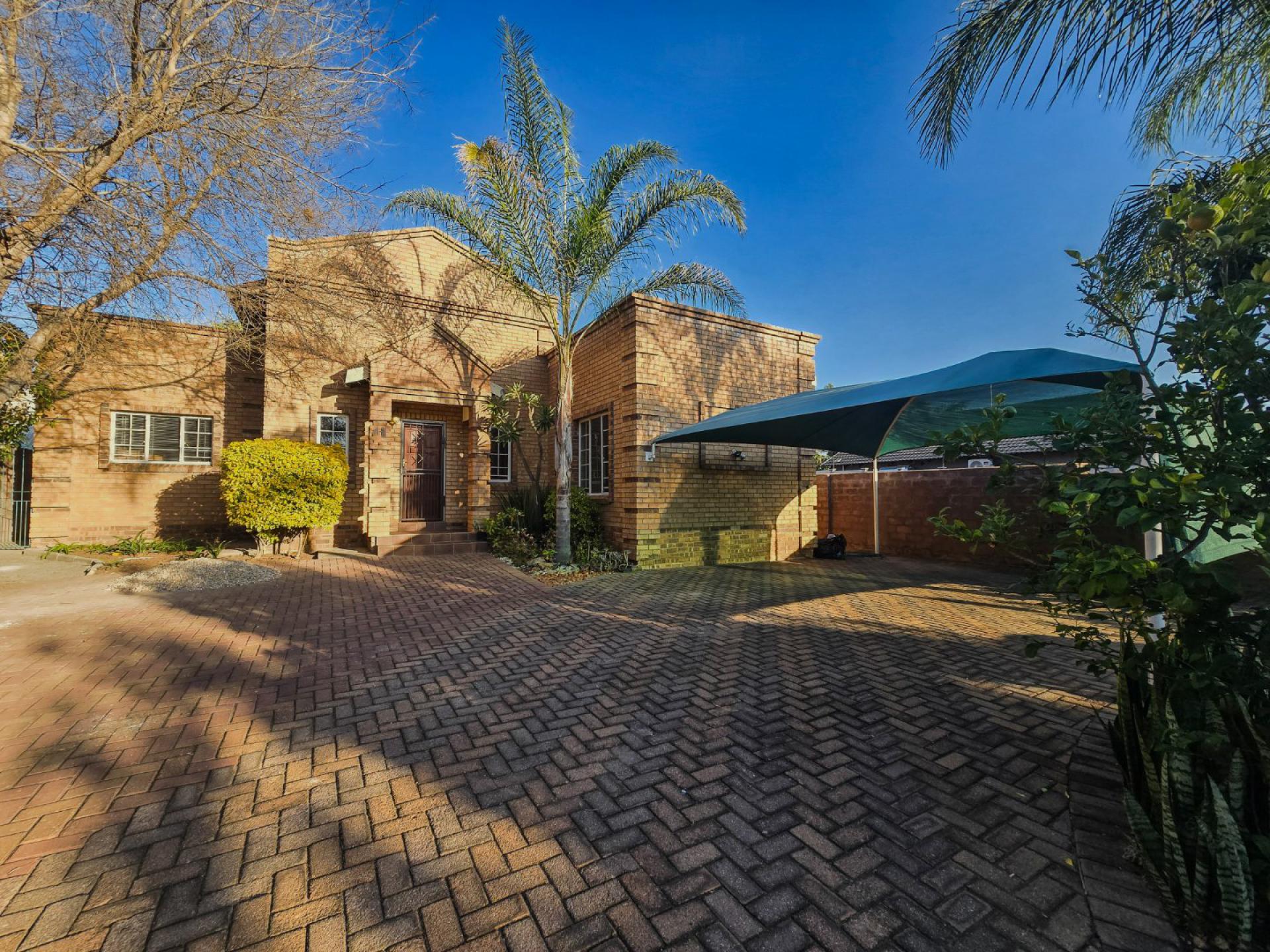  of property in Bendor