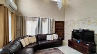 Lounges - 17 square meters of property in Fleurdal