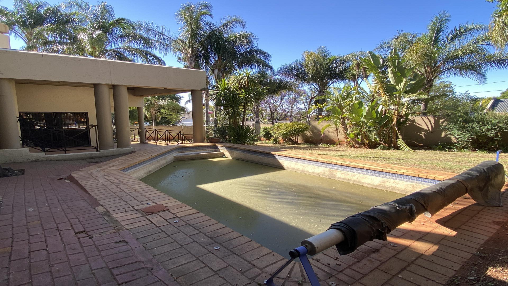 Swimming Pool of property in Strubensvallei