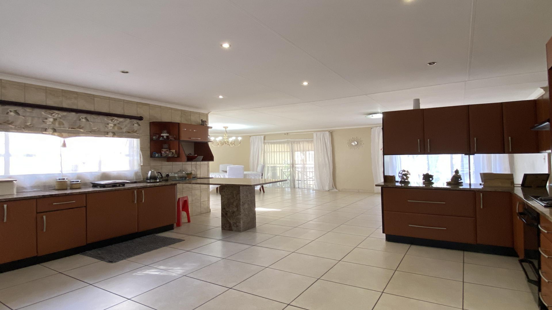 Kitchen of property in Strubensvallei