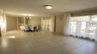 Dining Room of property in Strubensvallei