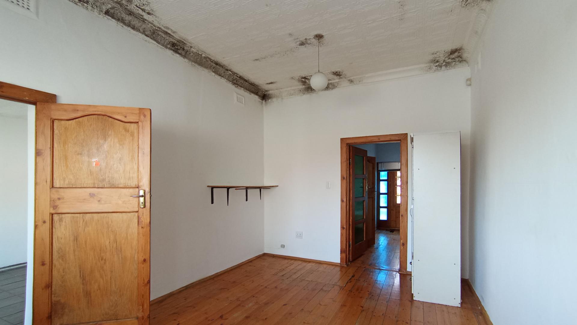 Bed Room 1 - 80 square meters of property in Melville