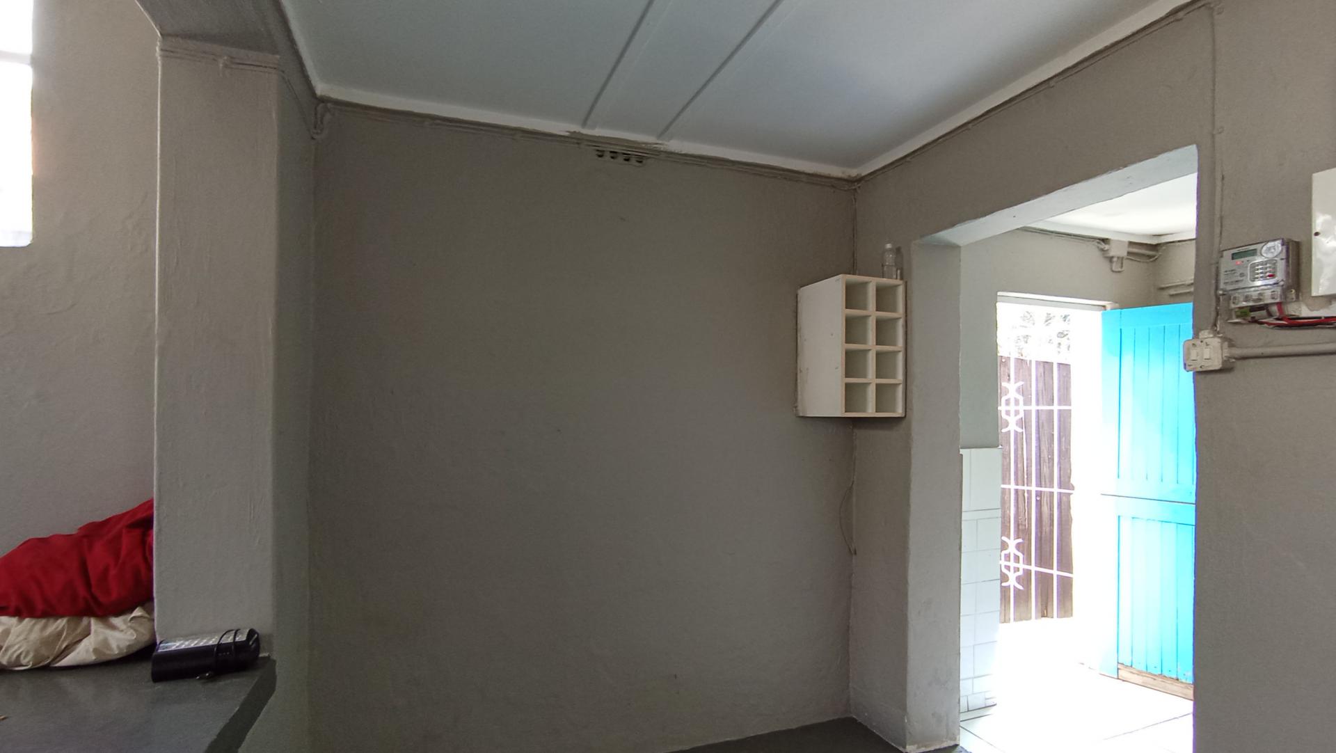 Spaces - 14 square meters of property in Melville