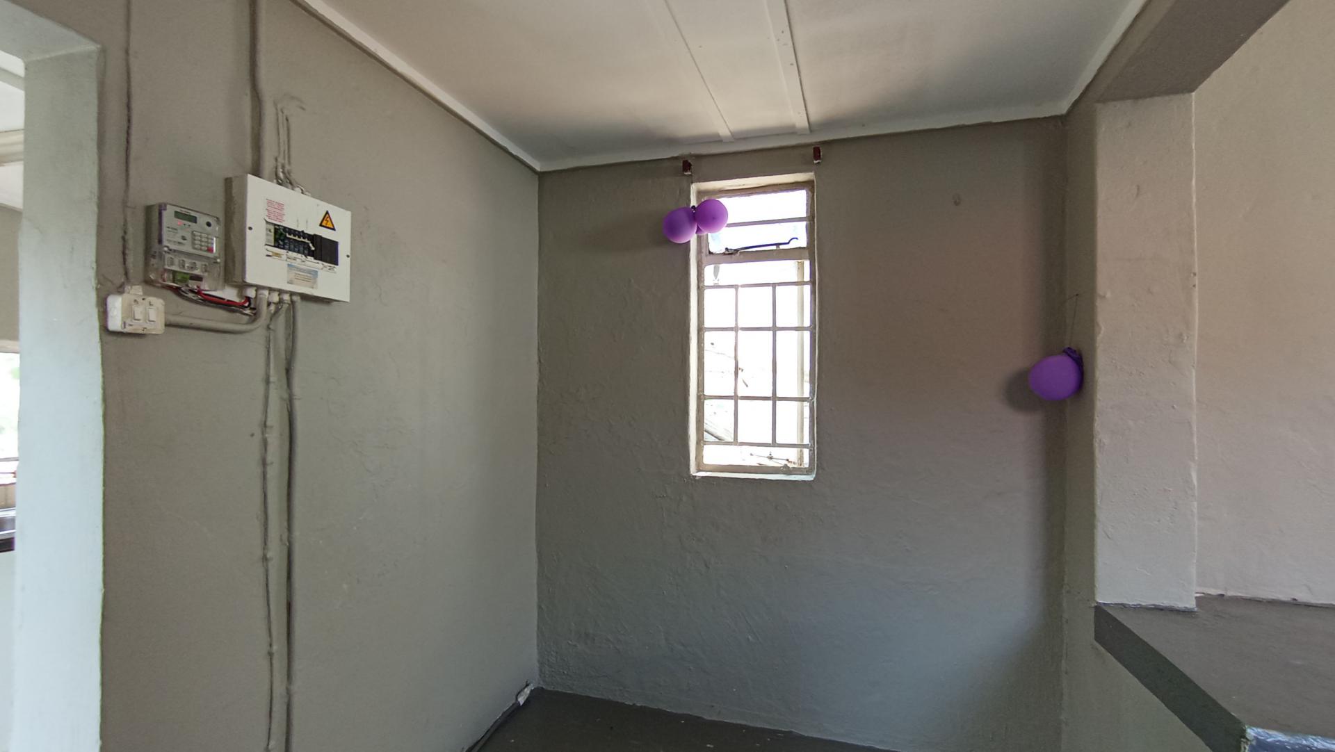 Spaces - 14 square meters of property in Melville