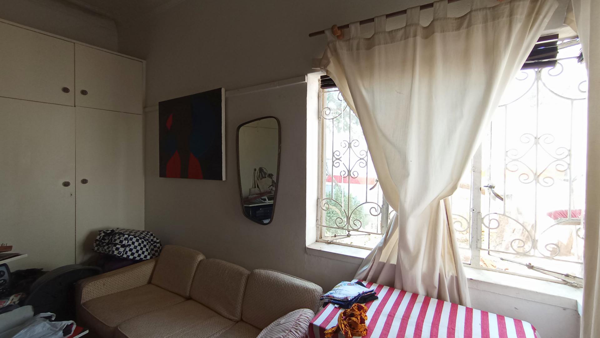 Bed Room 1 - 80 square meters of property in Melville