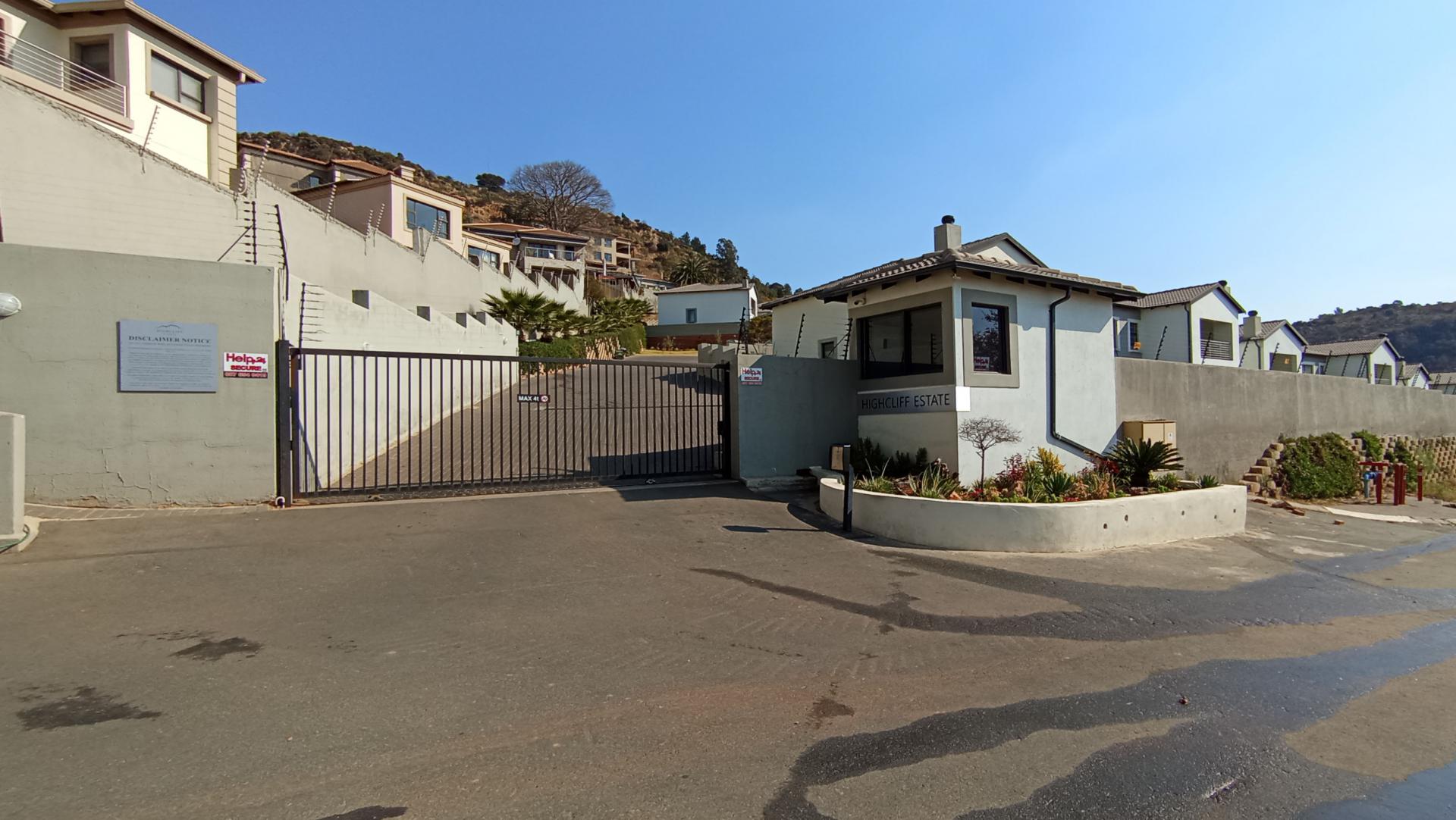 Front View of property in Allen’s Nek