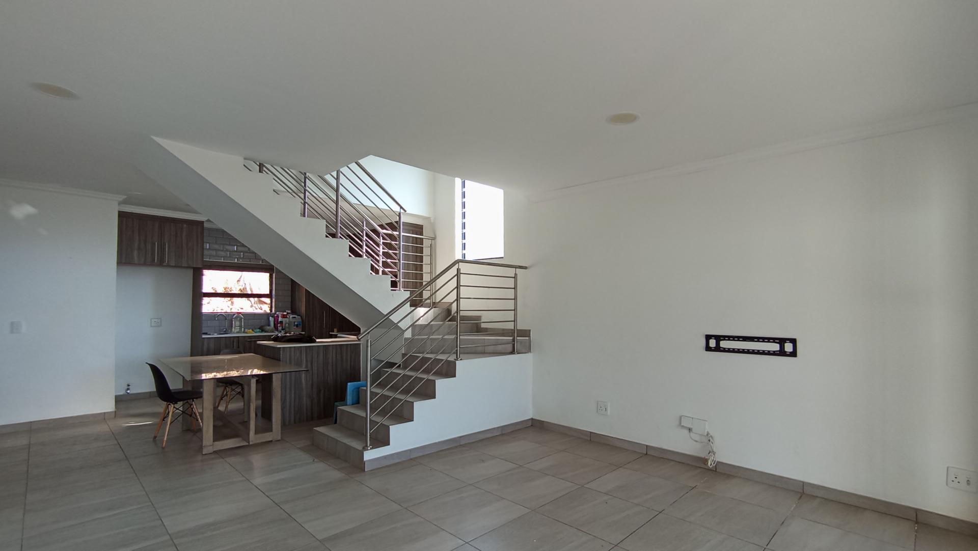 Lounges - 21 square meters of property in Allen’s Nek