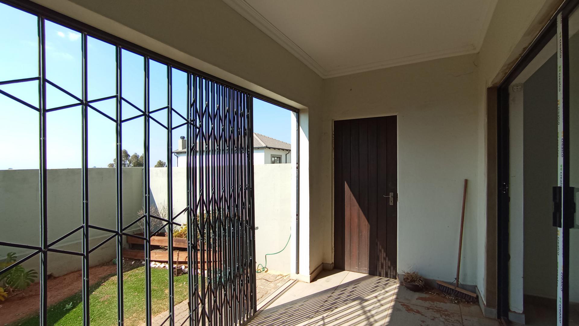 Patio - 10 square meters of property in Allen’s Nek