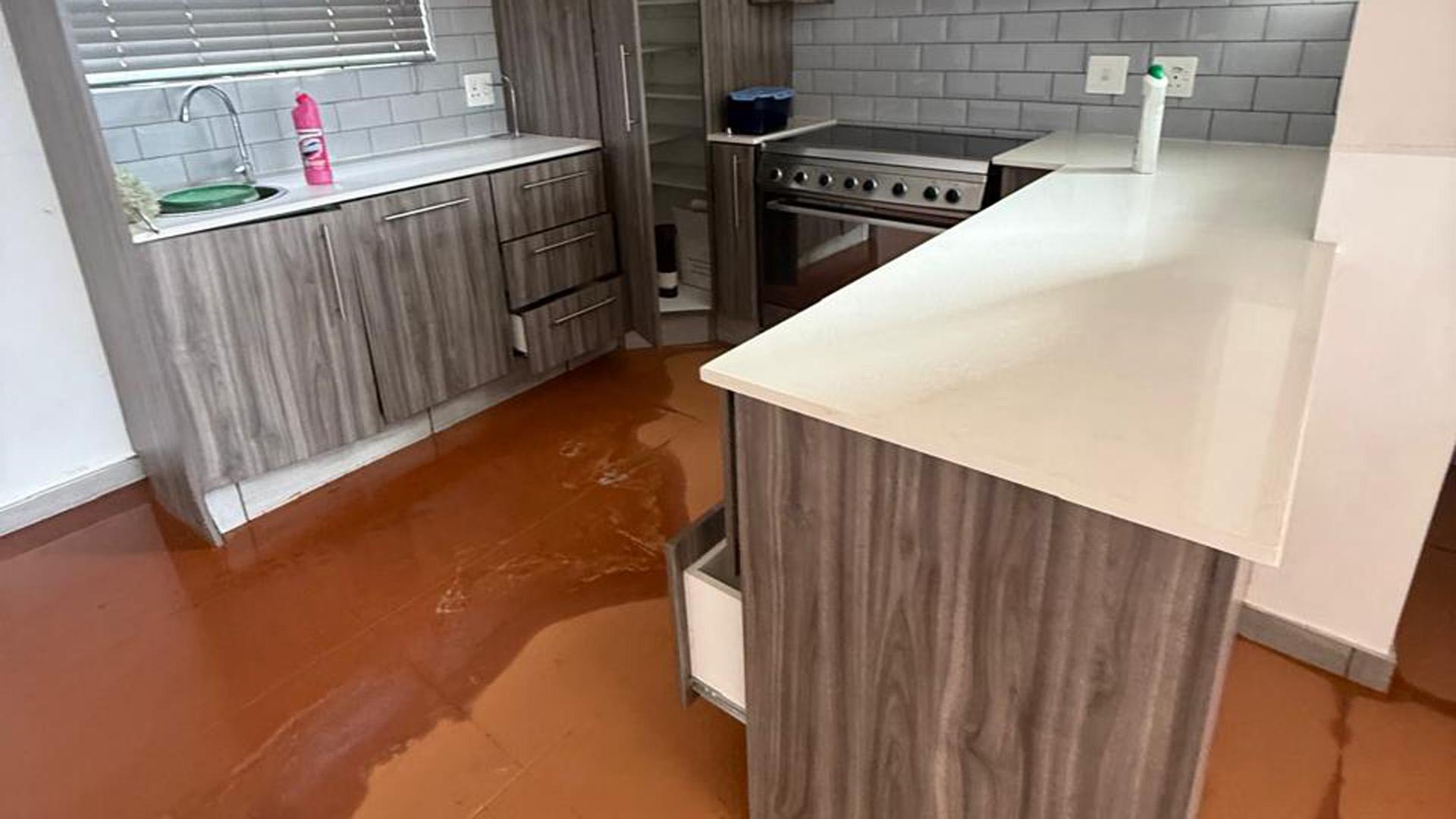 Kitchen - 14 square meters of property in Allen’s Nek