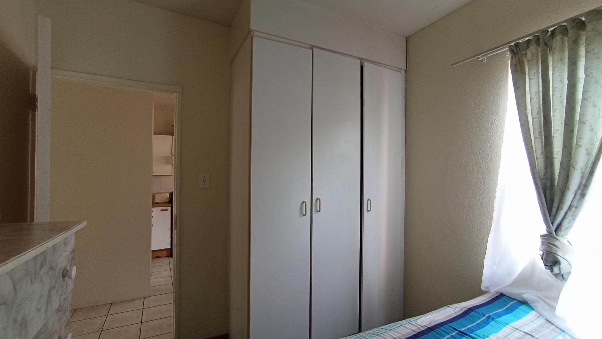Bed Room 2 - 11 square meters of property in Rembrandt Park