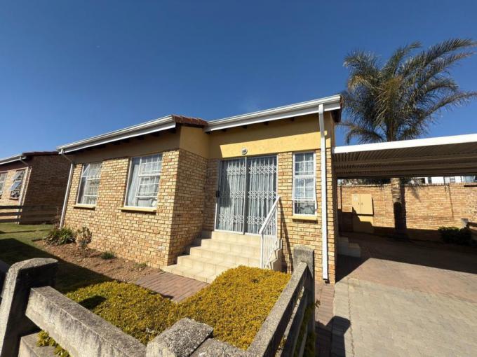 3 Bedroom Simplex for Sale For Sale in Cosmo City - MR689206