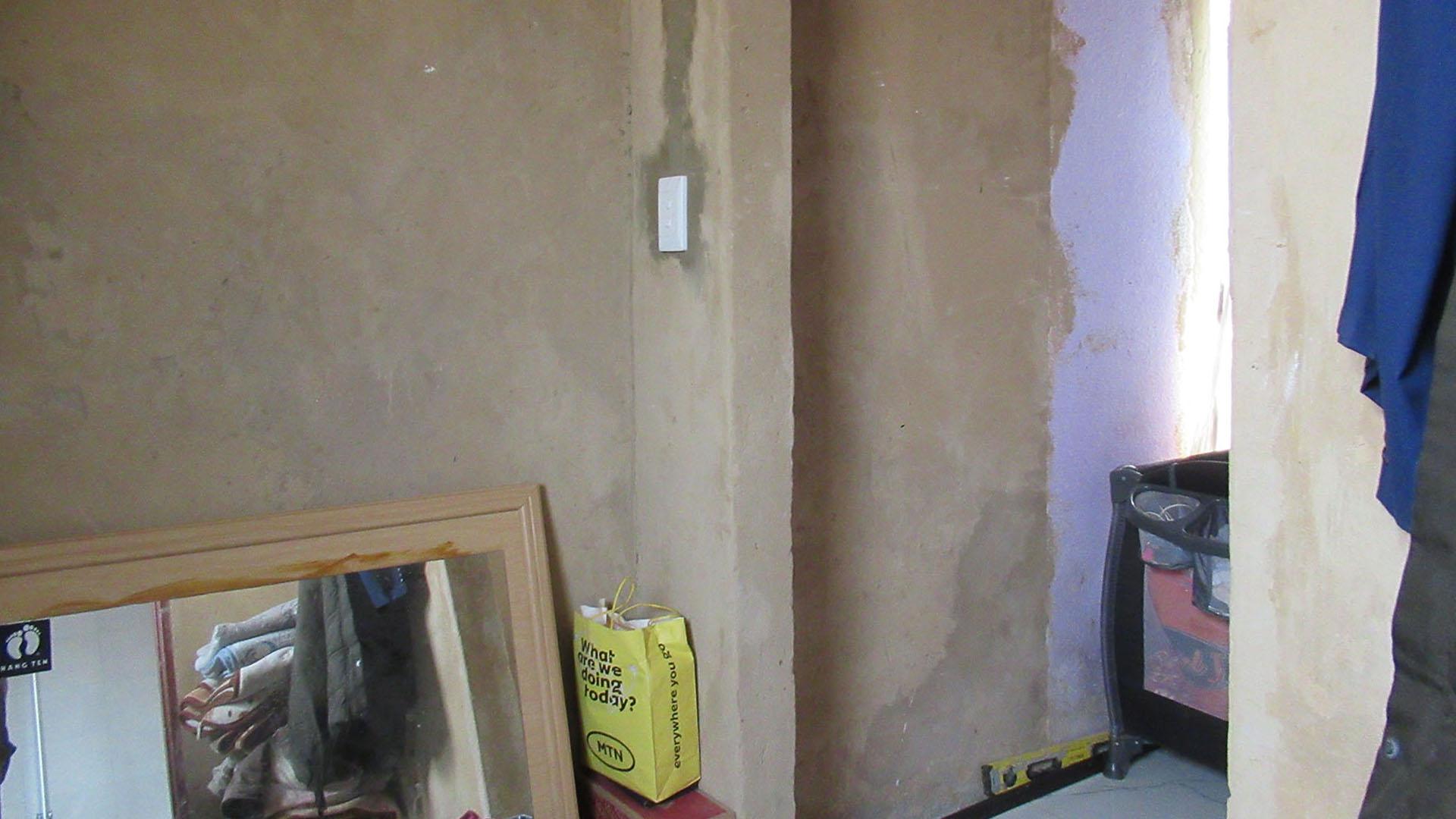 Main Bedroom - 18 square meters of property in Protea Glen